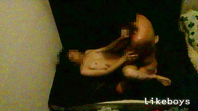 投稿！自画撮りSEX！ りょうすけと彼氏のSEX！ Vol.16
