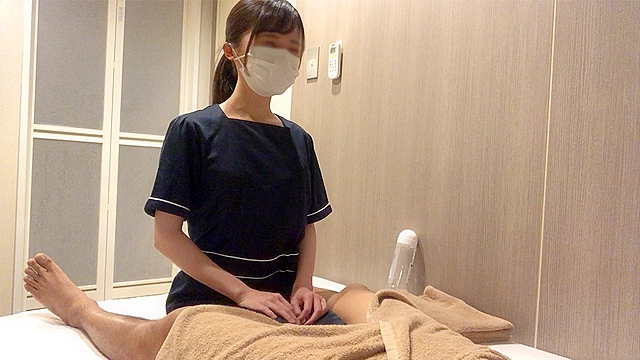 出張ローション手コキ隠し撮り・パイ揉みオプション【木内（20歳）8回目】