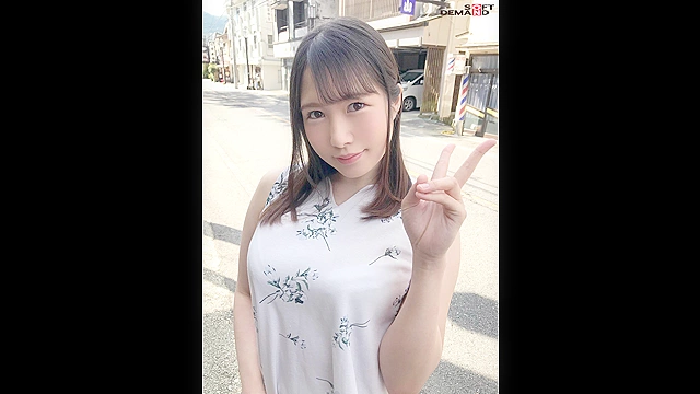 完全撮りおろし！巨乳JDが挑戦！「男性客の大事な部分を胸でアカスリしてあげる」わかなさん 推定Fカップ タオル一枚 男湯入ってみませんか？