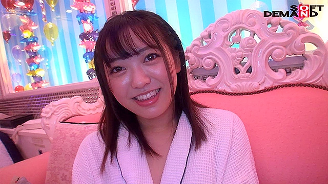 人見知りで恥ずかしがりやな現役女子大生山下ゆめり（20）AV DEBUTドキュメント 女ADが2泊3日の完全密着 内に秘めていたSEXへの好奇心を記録