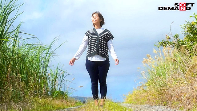 沢山出る母乳で3児を育てるママさんバレーガチ勢の島人 玉城夏帆 29歳 地元沖縄でAV DEBUT
