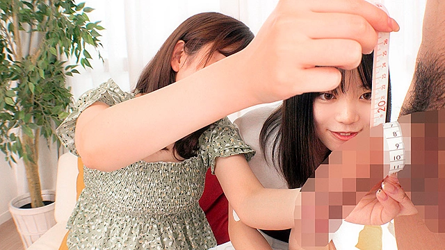 Wカワイイ友だち同士／／ウブな美少女たちがデカチン研究！手に汗握るドキドキち○ぽ測定・肉棒スケッチ・シコシコ手コキww照れ照れでデカマラを見つめるうちにパンツシミシミ赤面発情！？「大きなチ○チンって気持ちいいのかな…」初めてのデカチンえちえち中出し体験SP
