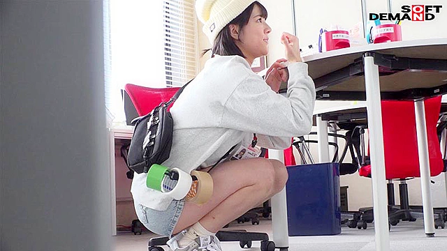 7就業体験で羞恥潮を漏らし続けるバイブ着用社内連れ回しイカされ 困っている先輩を助けたくなっちゃう純真インターンSOD女子社員 長谷川音映（22） ハイエロポテンシャルタスクシート2