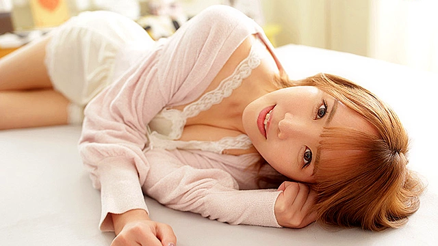 いつも明るいフェラチオ大好き彼女と朝から晩まで密着SEXしまくるラブラブ同棲生活 臼井リカ