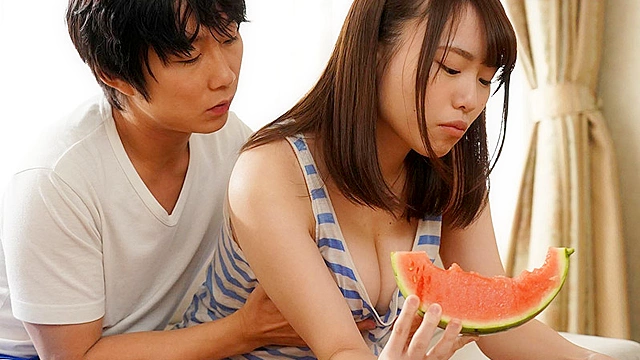 妹のおっぱいを吸い続けて、10年になりました。 森下美怜