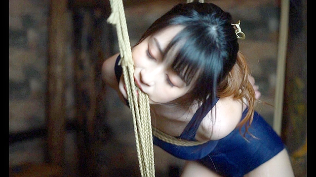 新たな女子○生BDSMドール、MUMAの登場