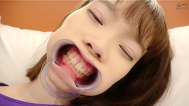 人気女優 高梨有紗ちゃんの超超超激レアの歯・口内観察！！