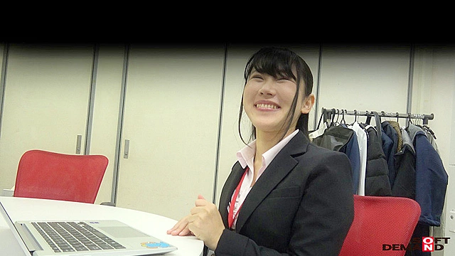 SOD女子社員【仕事風景同時視聴型】業務時間内オナニー報告