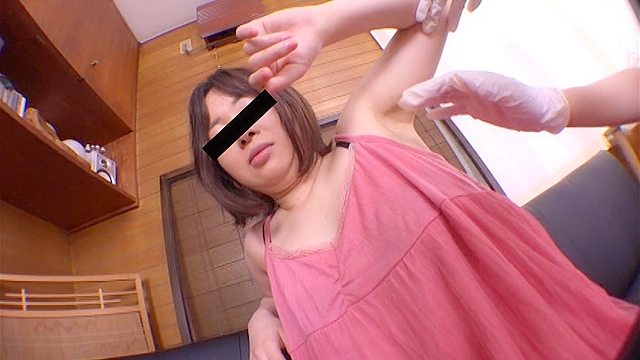 ワキノシタを舐めたり、触ったり、感じさせたり