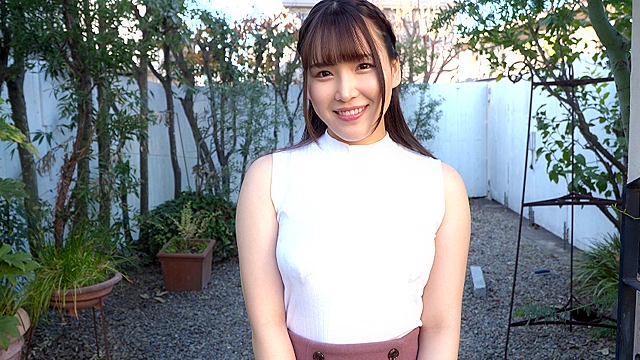 美波汐里  美女のハダカ