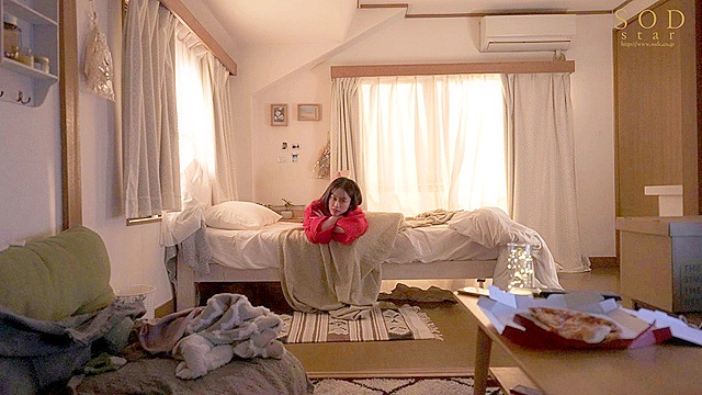 怠惰な週末のダラダラ気持ちいいやつ。ご飯食べて、セックスして、寝る。 MINAMO