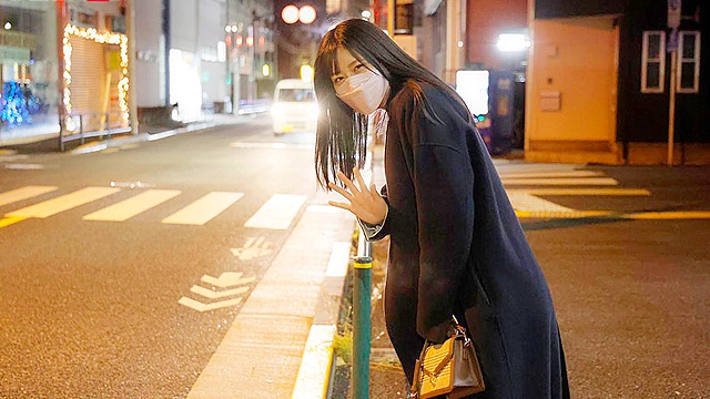3か月限定もぎたて出演 最後は獣欲チ○ポ達でイキの限界突破 他人ん家なのに行儀とか忘れ飛んじゃうほどイキ乱れてしまった1日 愛上みお（仮）