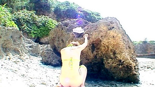 キレイナウンチ 排泄！グラビアアイドル 麻生真央