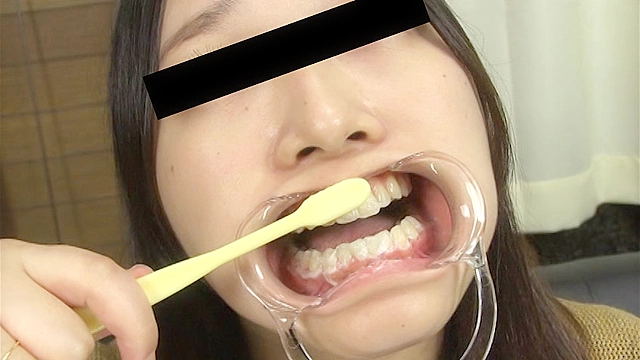 お姉さん達の口の中 口腔観察で感じる女達
