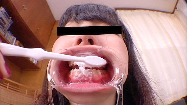 お姉さん達の口の中 口腔観察で感じる女達