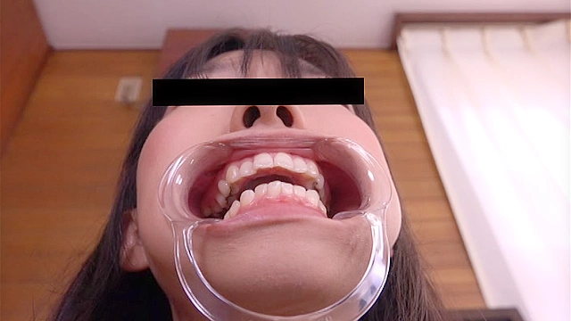 お姉さん達の口の中 口腔観察で感じる女達