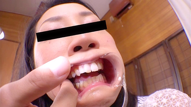お姉さん達の口の中 口腔観察で感じる女達