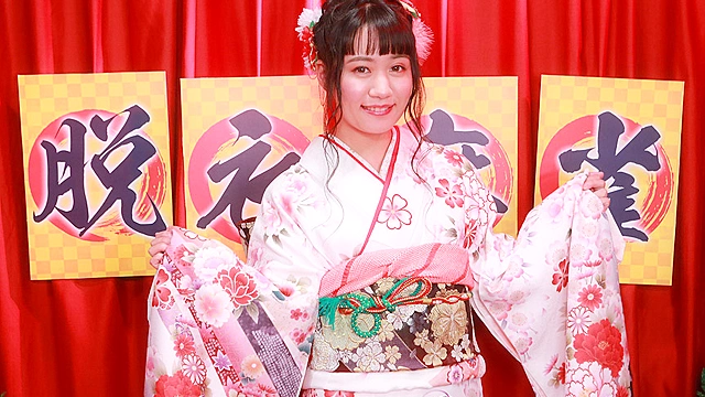 脱衣麻雀最強戦！晴れ着美女がカンチャンずっぽし！オマ●コずっぽし！？ 完全版