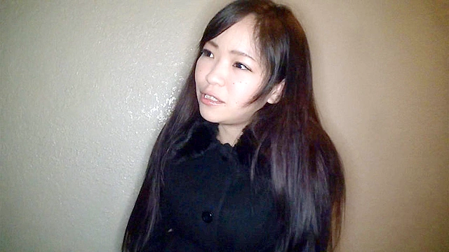 新人AV女優 水野優奈を2日間かけて自宅で飲尿、浴尿調○。生チ○ポをおま○こに挿入したまま、たっぷりと膣内放尿をしました！
