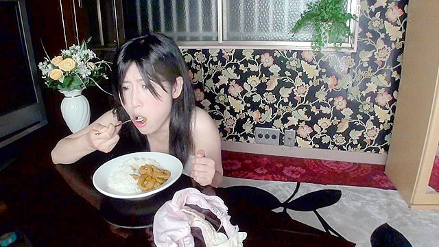自画撮り食糞うんこカレー！4