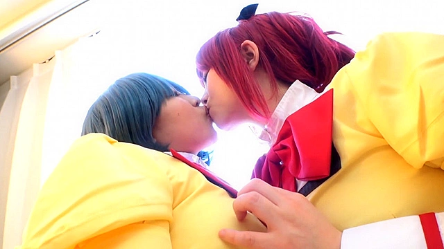 相思相愛の二人が紡ぐリアルなレズプレイ 仲良し魔法少女の百合ハメ撮り ～としあき版～