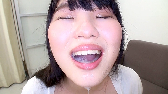 突然ディープスロート！！いきなりチ●ポを喉奥まで突っ込まれちゃった素人娘たち！！
