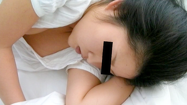 美人な入院患者のあらわな姿を隠し撮りした映像