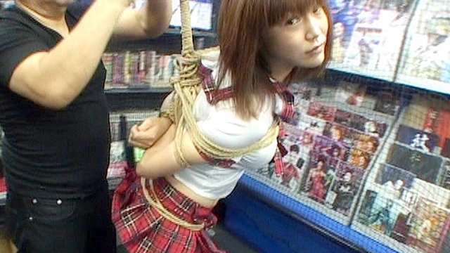 私服緊○12