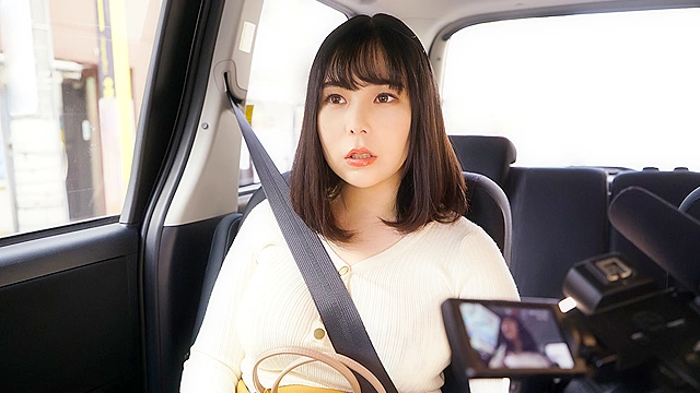 素人妻が一般大学生の自宅にコンドーム1つ渡され一泊 一度のゴム姦では満足できず宿泊中2度もガチ中出しを許してしまう 騎乗位でHカップ乳を揺らす淫乱妻 ゆりさん31歳