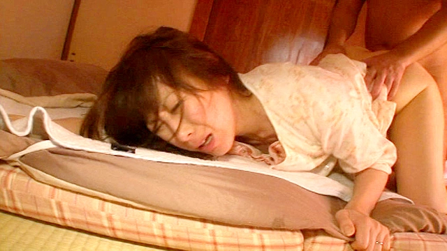 おばんスナイパー艶っぽい民宿のおばちゃんを素泊まりで夜○いせよ4