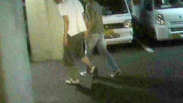 深夜の野外淫交