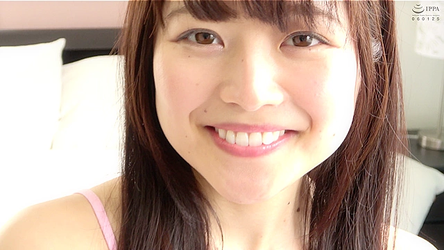 大人気女優 宮沢ちはるチャンのエッチな歯＆舌ベロ＆口内動画！！！