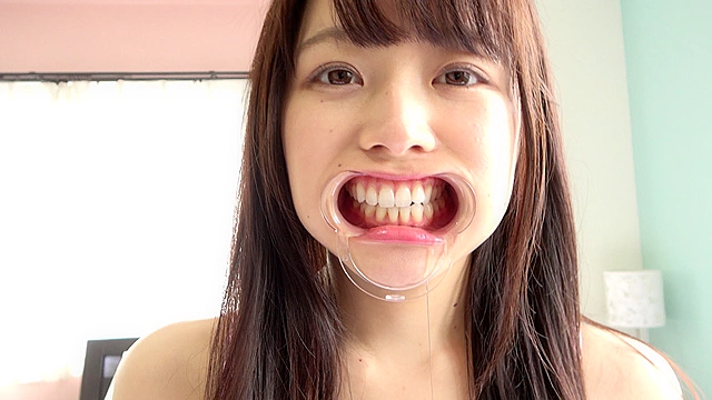 大人気女優 宮沢ちはるチャンのエッチな歯＆舌ベロ＆口内動画！！！