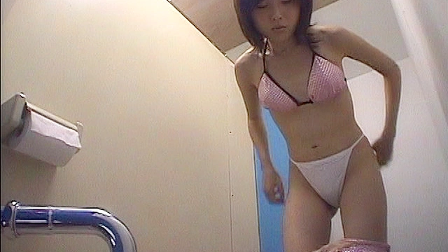 某有名海岸 仮設トイレ○撮1