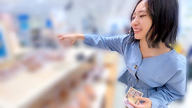 素人美少女とリモコンバイブお散歩SPーディレクターズカット版ー「もう我慢できませ…ンッ…／／」大勢の人に見られながらビクビク絶頂する女子たち！人生初の羞恥プレイでまさかのエロスイッチオン！激イキ素人10名300分収録 公衆の面前でイキまくる永久保存版