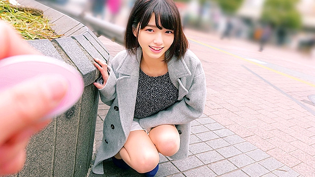 素人美少女とリモコンバイブお散歩SPーディレクターズカット版ー「もう我慢できませ…ンッ…／／」大勢の人に見られながらビクビク絶頂する女子たち！人生初の羞恥プレイでまさかのエロスイッチオン！激イキ素人10名300分収録 公衆の面前でイキまくる永久保存版