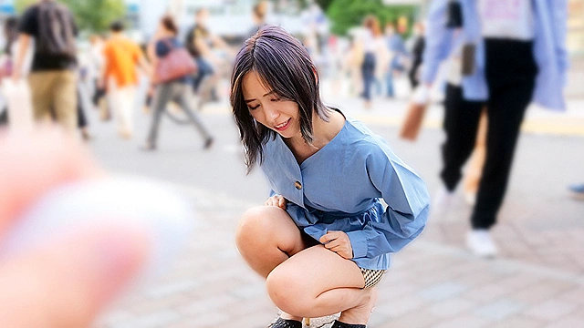 素人美少女とリモコンバイブお散歩SPーディレクターズカット版ー「もう我慢できませ…ンッ…／／」大勢の人に見られながらビクビク絶頂する女子たち！人生初の羞恥プレイでまさかのエロスイッチオン！激イキ素人10名300分収録 公衆の面前でイキまくる永久保存版