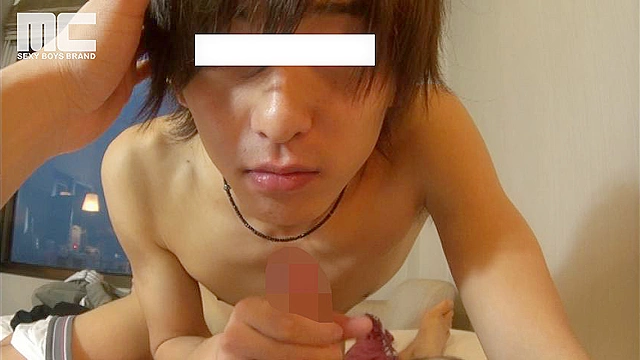 タレント顔負けの超イケメン・健はカラダも超完璧！俺のツバでヌルヌルにしてやるよ！！