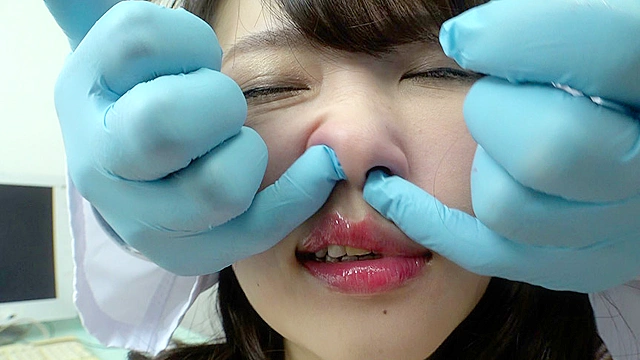 鼻診察からの顔面変形！変顔フェチ