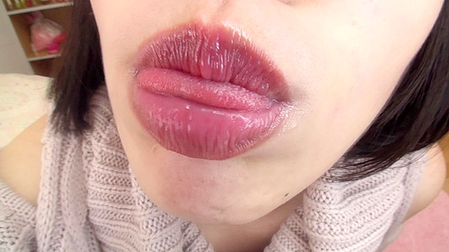 葉月もえちゃんの舌・口内自撮り＆主観口臭嗅がせ セット