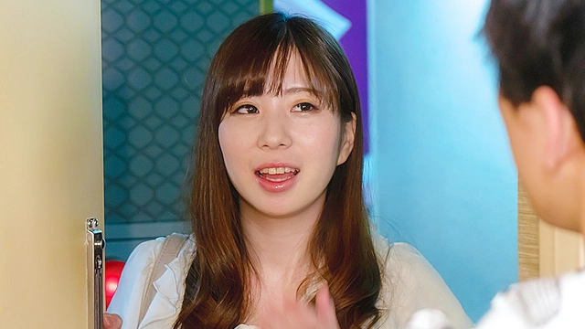デリ呼んだら超気まずい知人が来た！普段ならありえないけど「お金もらって何もしないのは…」と彼女の気づかいに危険な生挿入！？5