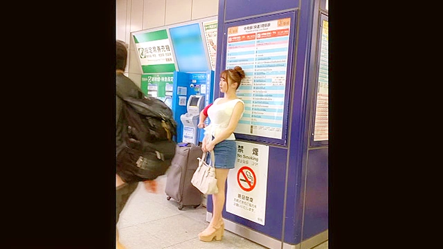 ワケあり美少女の￥裏バイト。 04