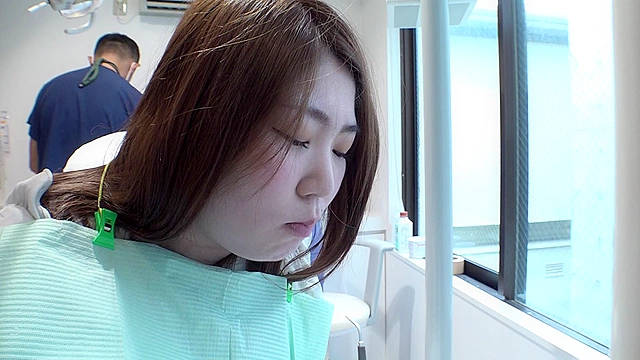 歯フェチ！本物歯科治療映像 親知らず抜歯 芹沢かえで