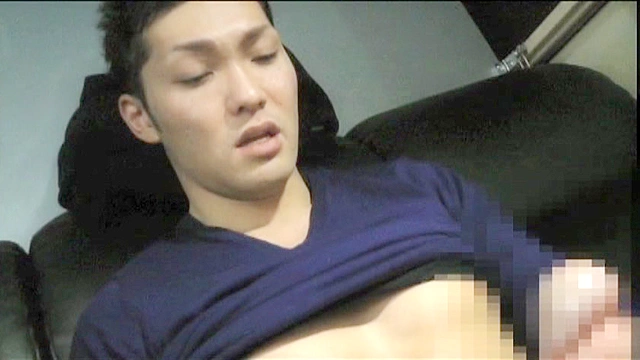 おでかけ発情プチ露出男子 02