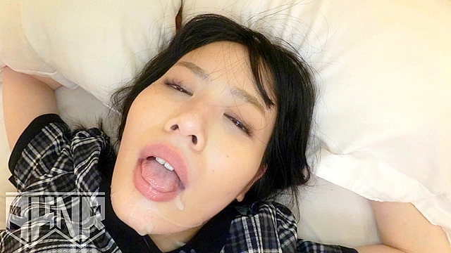 街中で見かける綺麗な働く女たち 敏感体質で何度もイキ狂うドMさん4名収録！ 印刷会社勤務 里緒26歳／オフィス用品販売会社勤務 カノン24歳／建設会社勤務 かな25歳／受付嬢 雪奈24歳