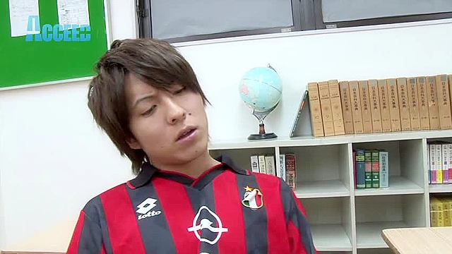 Costume×ATHLETE ver. II～サッカー部の仲良し同士、エロ本見ながら一緒にオナニーからエッチにハッテン！！～
