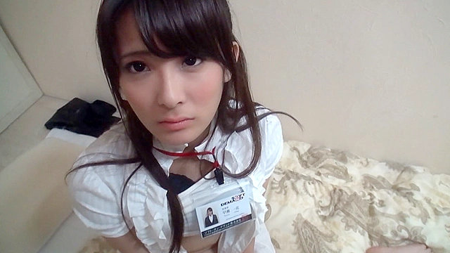 帰る直前に仕事を頼まれても快く引き受けるタイプの真面目なSOD女子社員4名 これまで出演を断り続ける彼女達には「週に19回もオナニーしているらしい」「彼氏が2年以上いなくて仕事中もムラムラしているらしい」等々実はスケベなのでは？という噂が！Hな質問しまくりの密着取材で噂を検証するとパンティには濃いめのシミが！そこへ勃起ち○ぽをチラつかせたら業務中の社内でSEXしてしまう事態に！しかも内2名はコンドームを外しての挿入を許し…