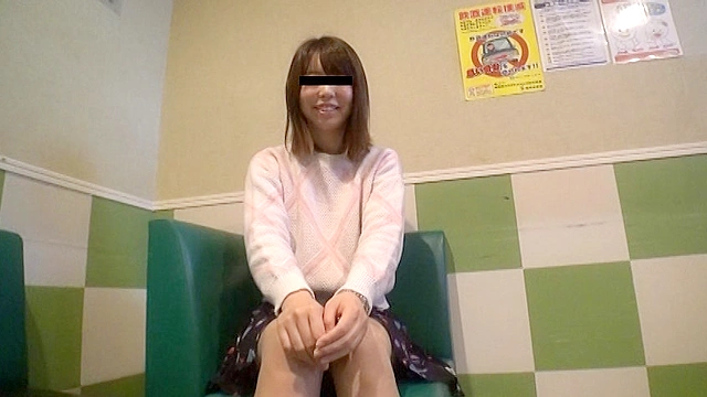 臭くて美味しいパンスト舐め踏み1 素朴で可愛い専門学生超臭いスト足