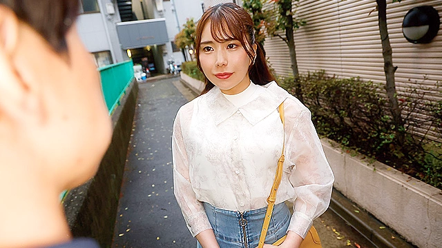 巨乳で性格も良く呼べばすぐに来て何でもやってくれる！？いいなりセフレちゃん！！ 藤咲りく