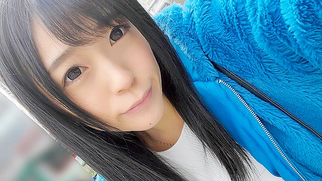 パパ活女子の3P乱交温泉旅行 南梨央奈